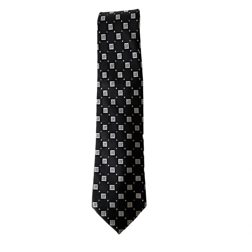 Jeffrey Banks Handmade 100% Silk Black and Silver Geometric Print Tie
